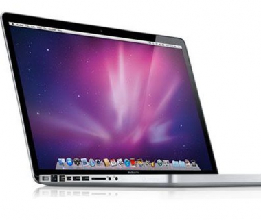 Macbook не вставляется...