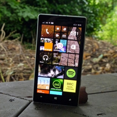 Nokia lumia 930 сильно...