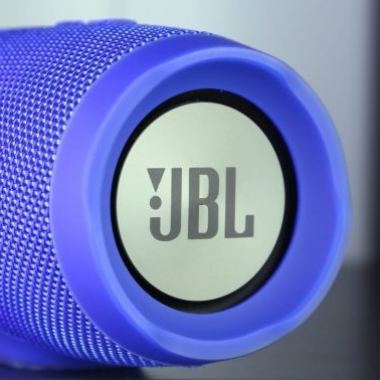 Облазит логотип jbl