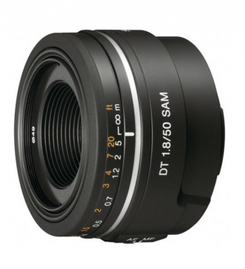 Canon eos 70d + ef-s 18-135mm f/3.5-5.6...