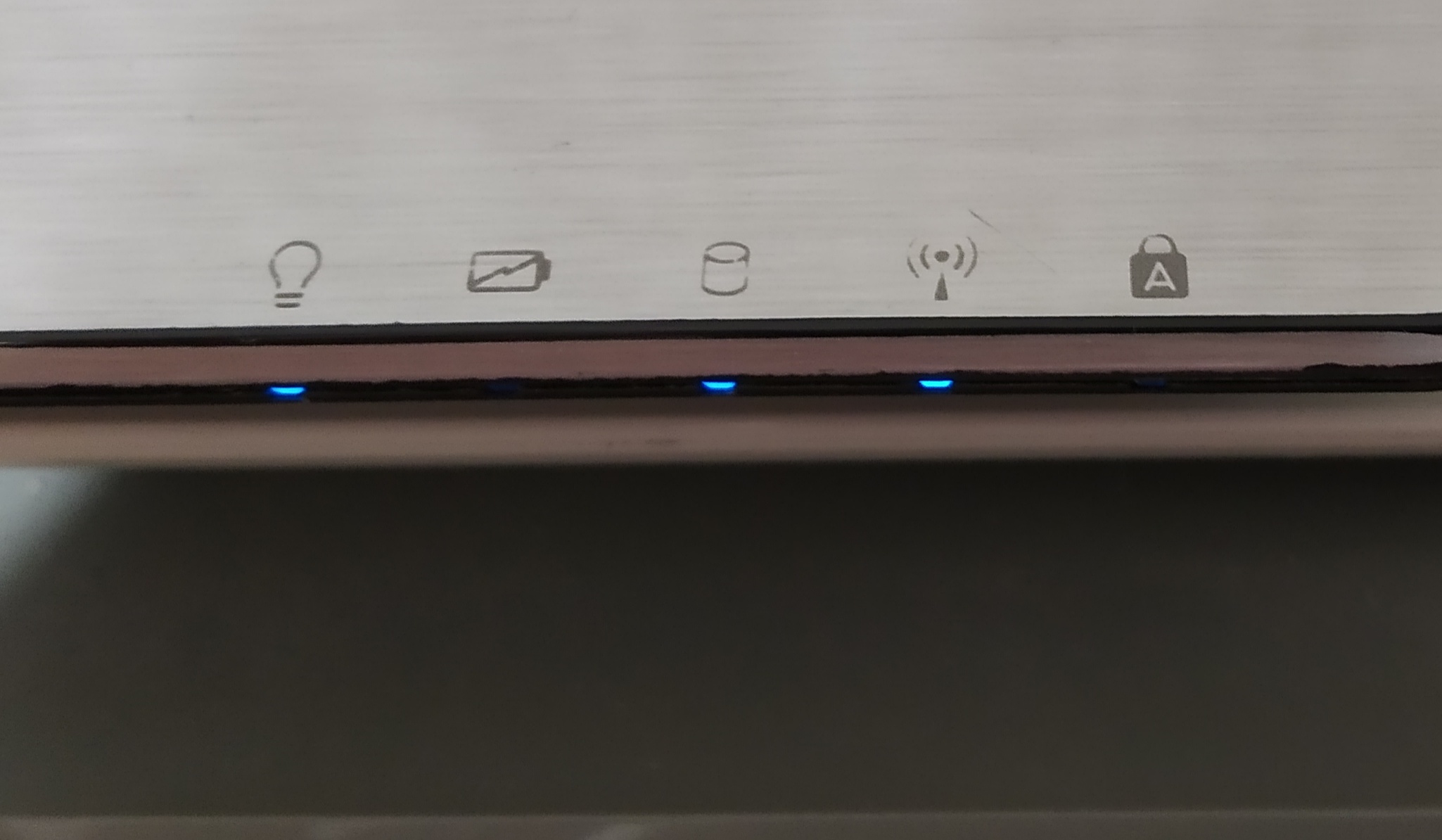 У ноутбука Asus Eee PC 1201T...