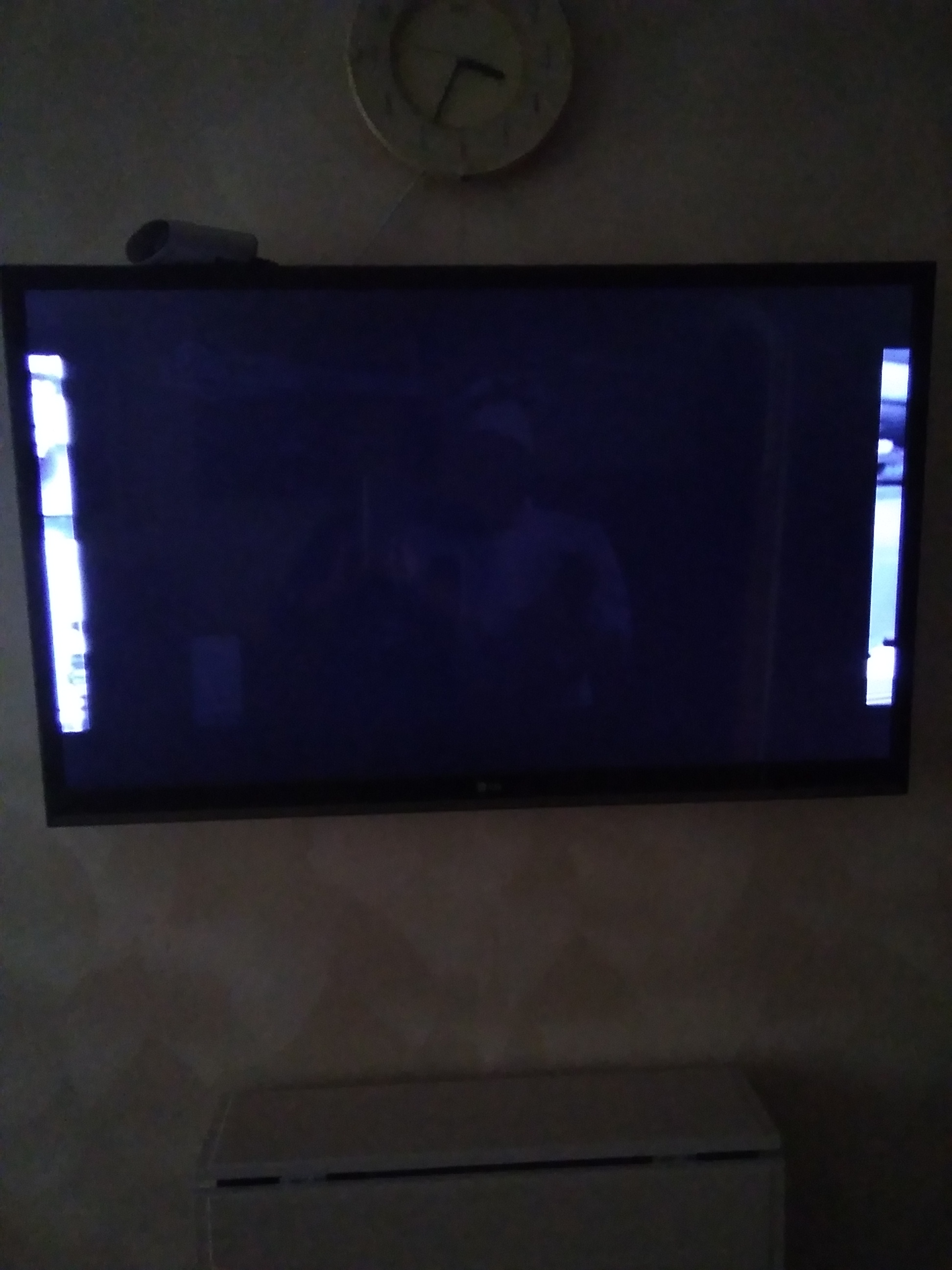 Почему на телевизоре гаснет экран, а звук есть