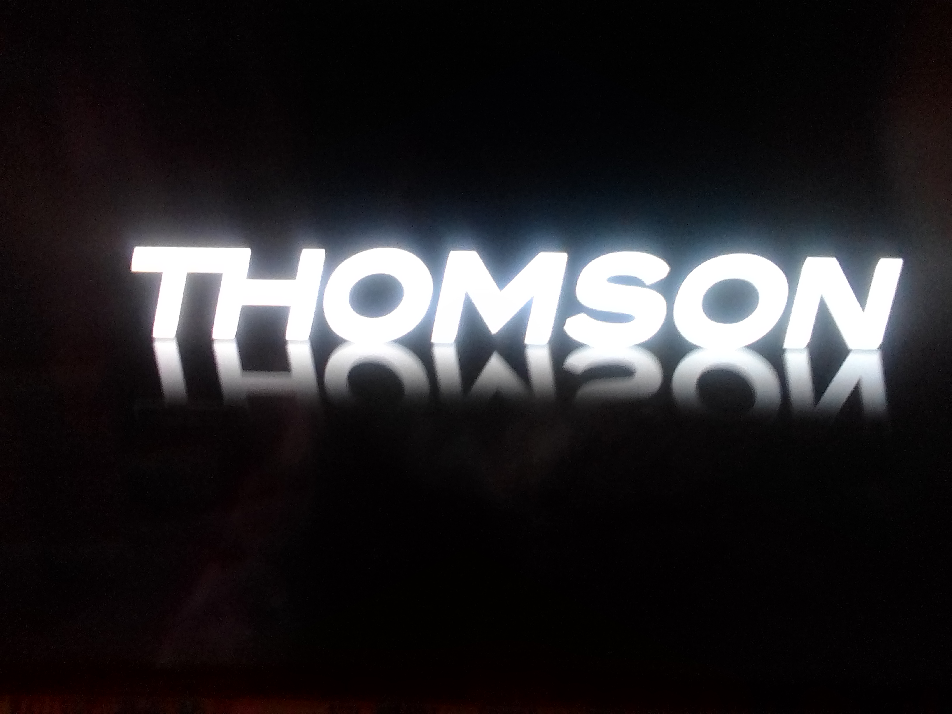 Телевизор томсон...
