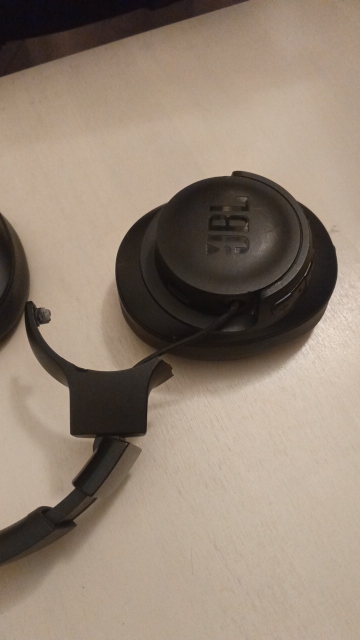 Сломались наушники jbl