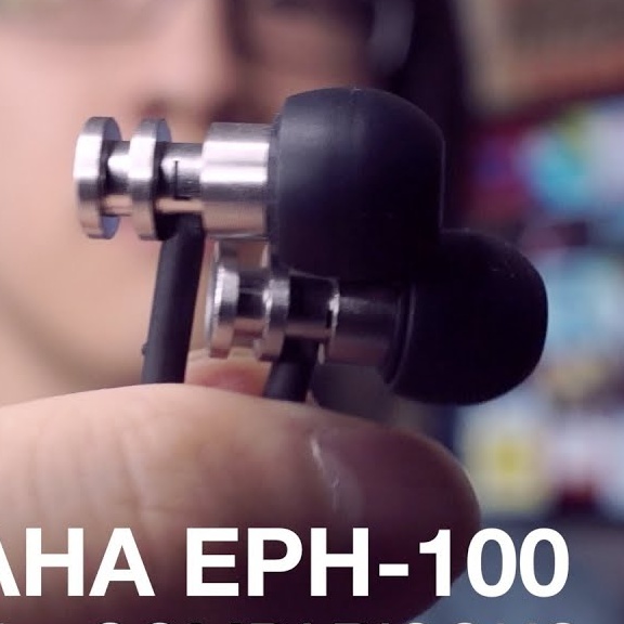 Правый наушник...