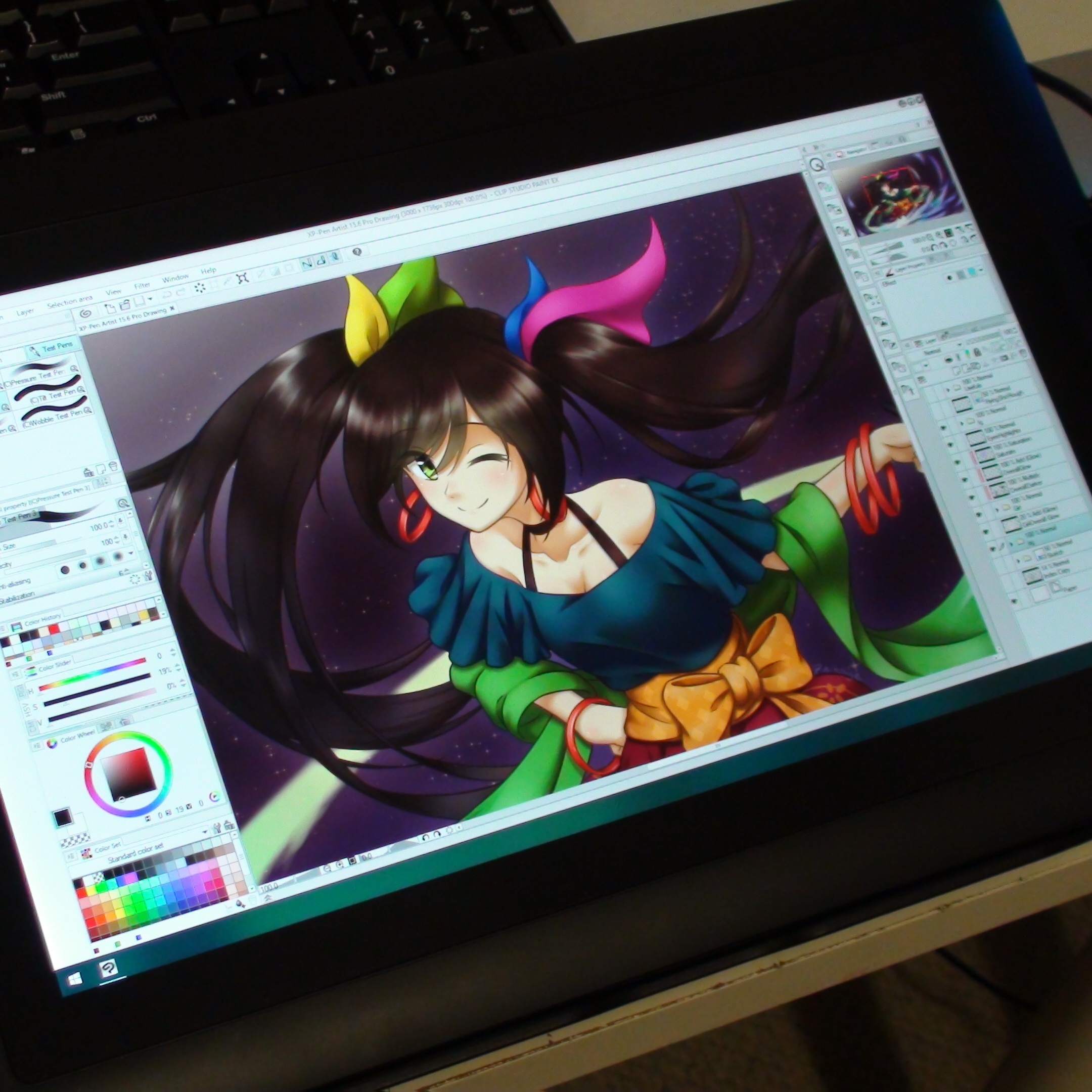 Планшет сам...