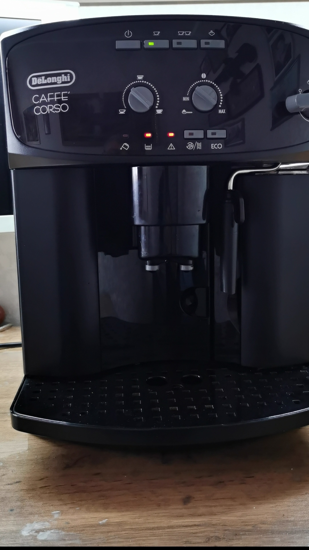 Кофемашина делонги не...