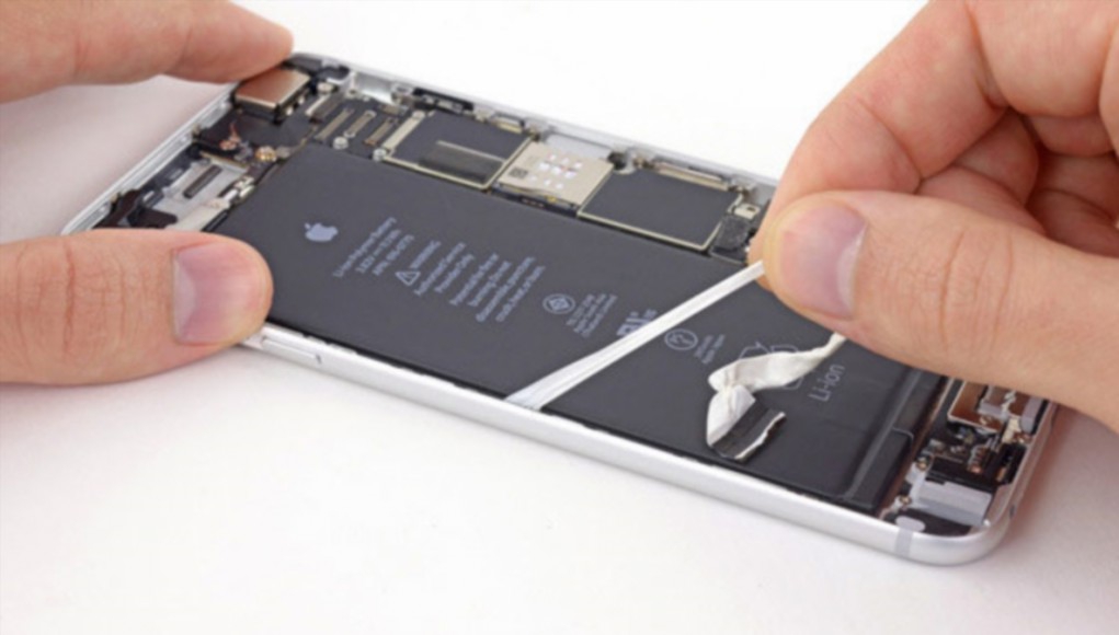 Компания Apple должна...