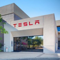 Компания Tesla ведёт...