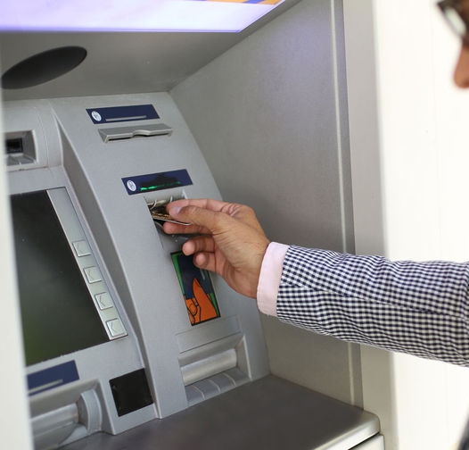 Сбербанк и Тинькофф...