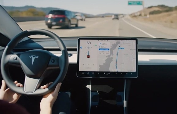 Tesla готовит раздачу...