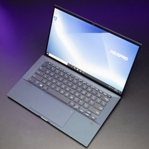 ASUS...