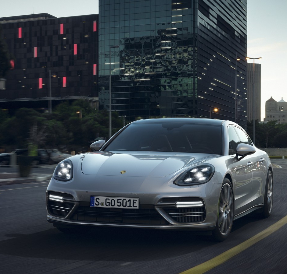 Компания ?Porsche?...
