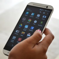 HTC в июле откроет...