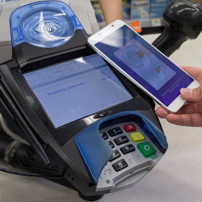 Служба Samsung Pay обрела...