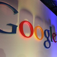 Google ведёт переговоры...