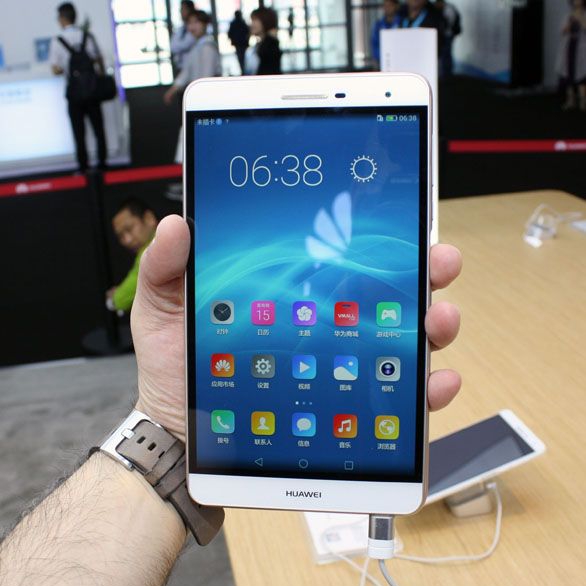 Компания Huawei завезла...