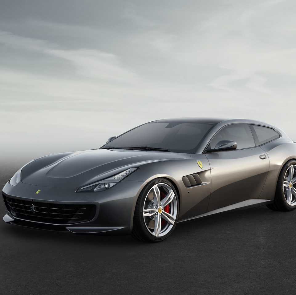 Компания Ferrari...