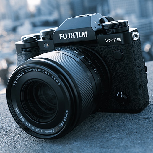 Японская Fujifilm...