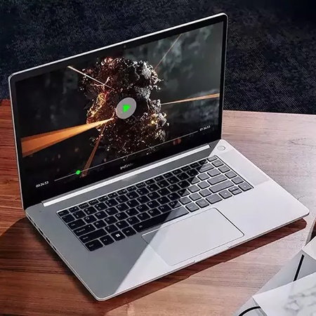 Китайская Infinix...