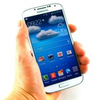 Впервые, смартфон Galaxy...