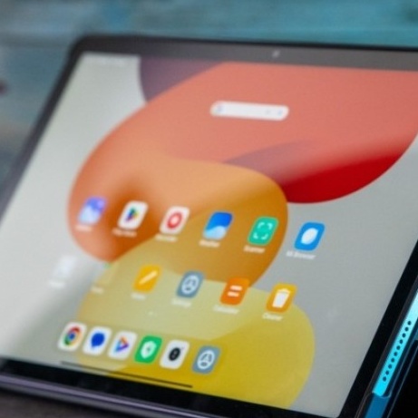 Китайская Xiaomi усердно...