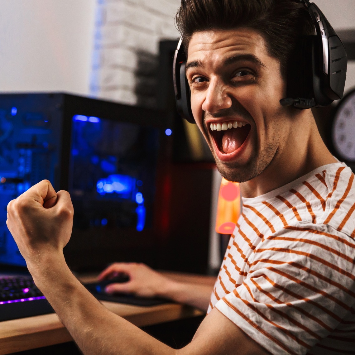 Платформа Windows 11...