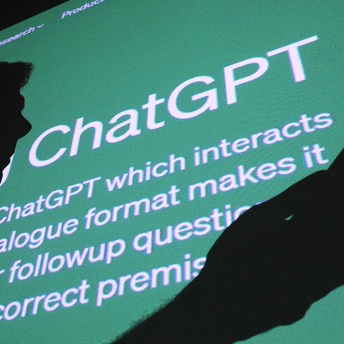 Доминирование ChatGPT...