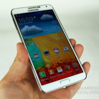 Samsung подарив каждому...