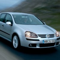 На 1600 км Volkswagen Golf...