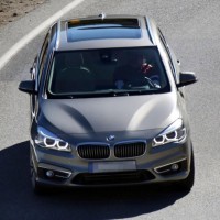 Первый автомобиль в...