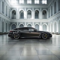 Компания Porsche...