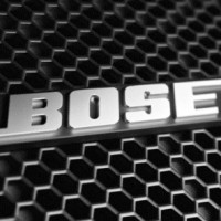 Компания Bose...