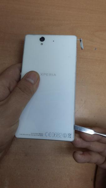 Как заменить аккумулятор на Sony Xperia Z3?